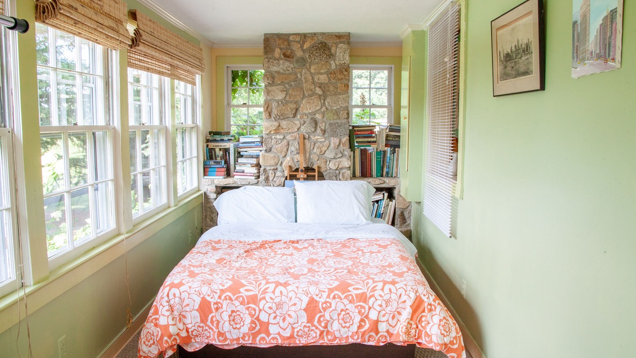 Photo of Bedroom in Cobham