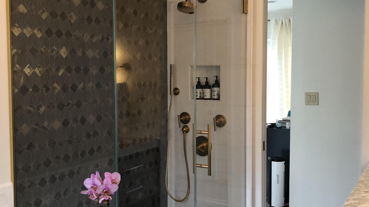 Photo of Bathroom in Miller Place