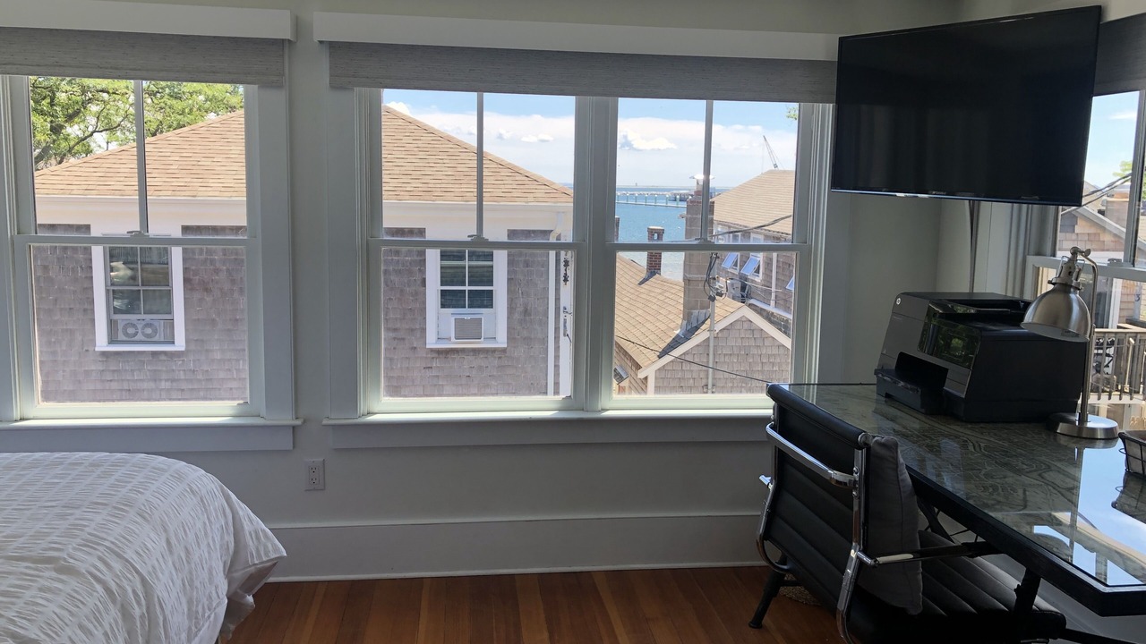 Photo of Bedroom in Commercial Street