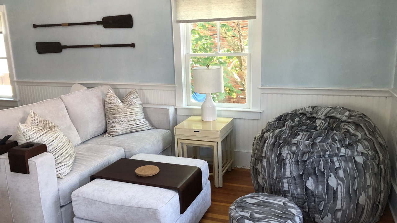 Photo of Livingroom in Commercial Street