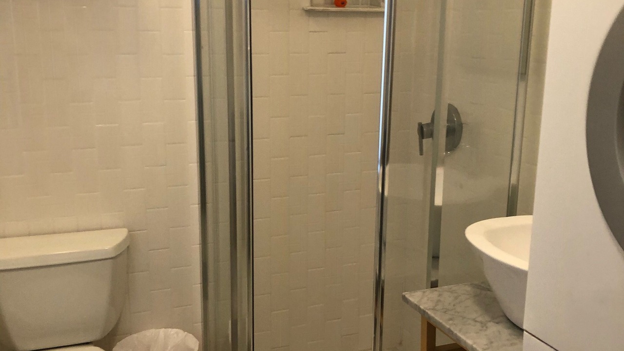 Photo of Bathroom in Commercial Street