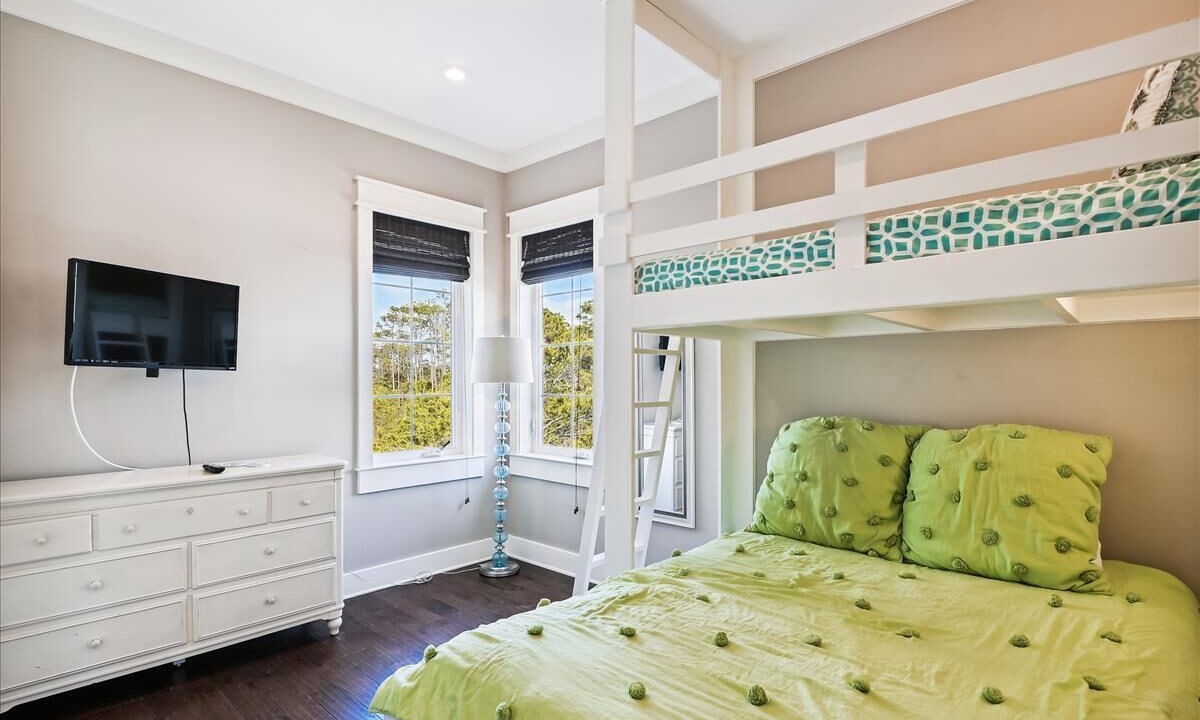 Photo of Bedroom in Seacrest Beach