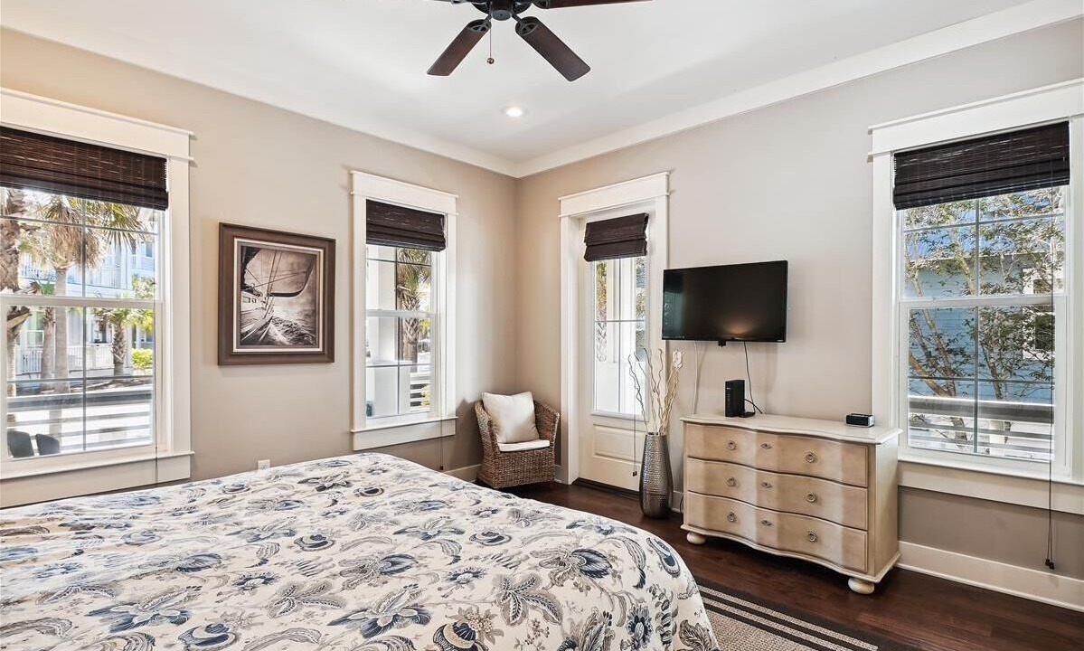 Photo of Bedroom in Seacrest Beach
