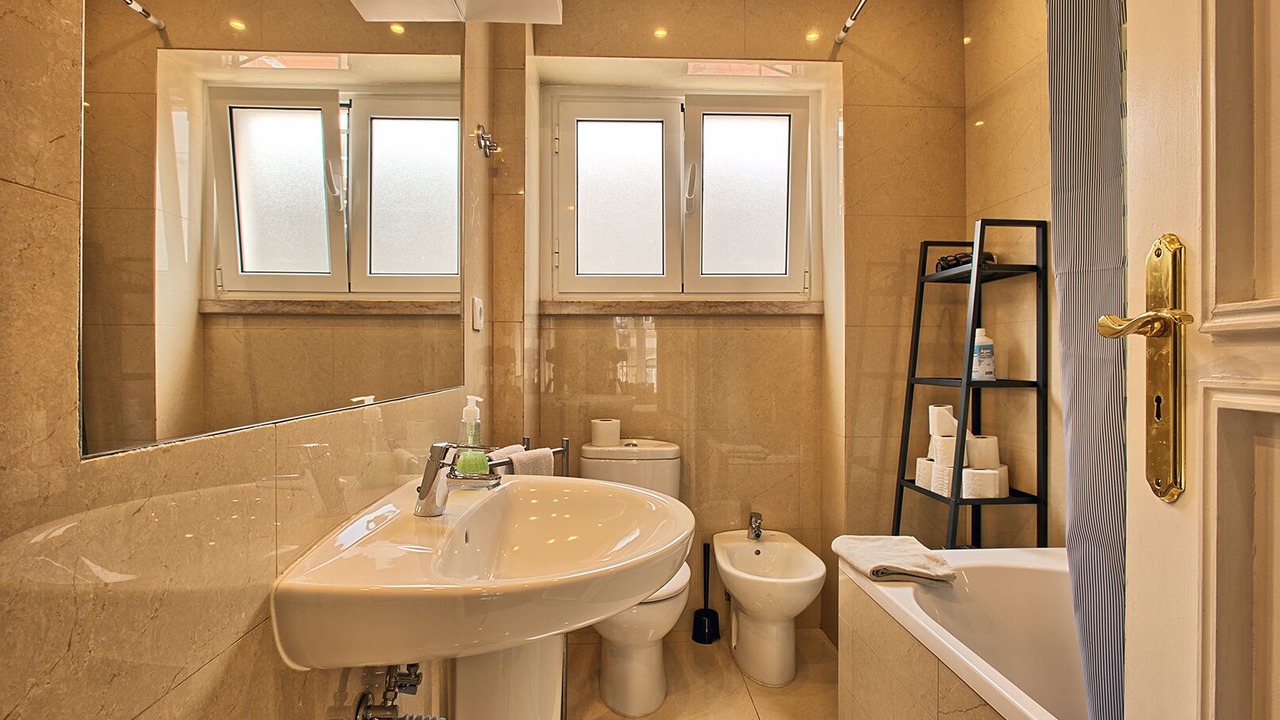 Photo of Bathroom in Sao Jorge de Arroios