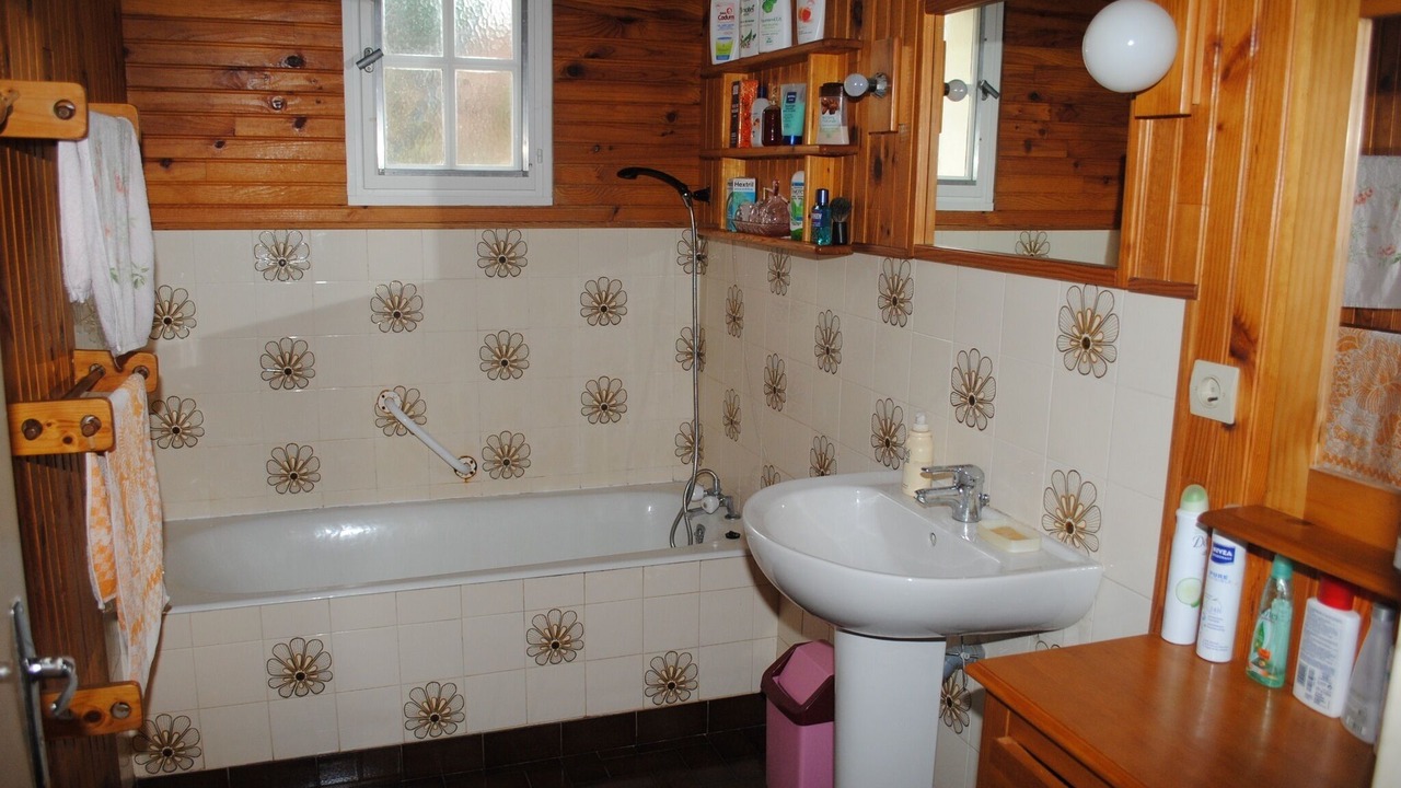 Photo of Bathroom in Minihy-Treguier