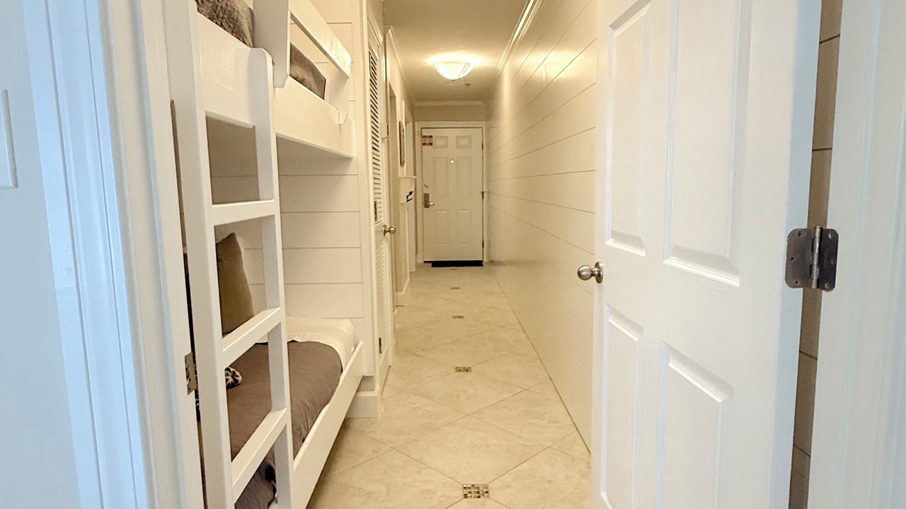 Photo of Bedroom in Crystal Beach