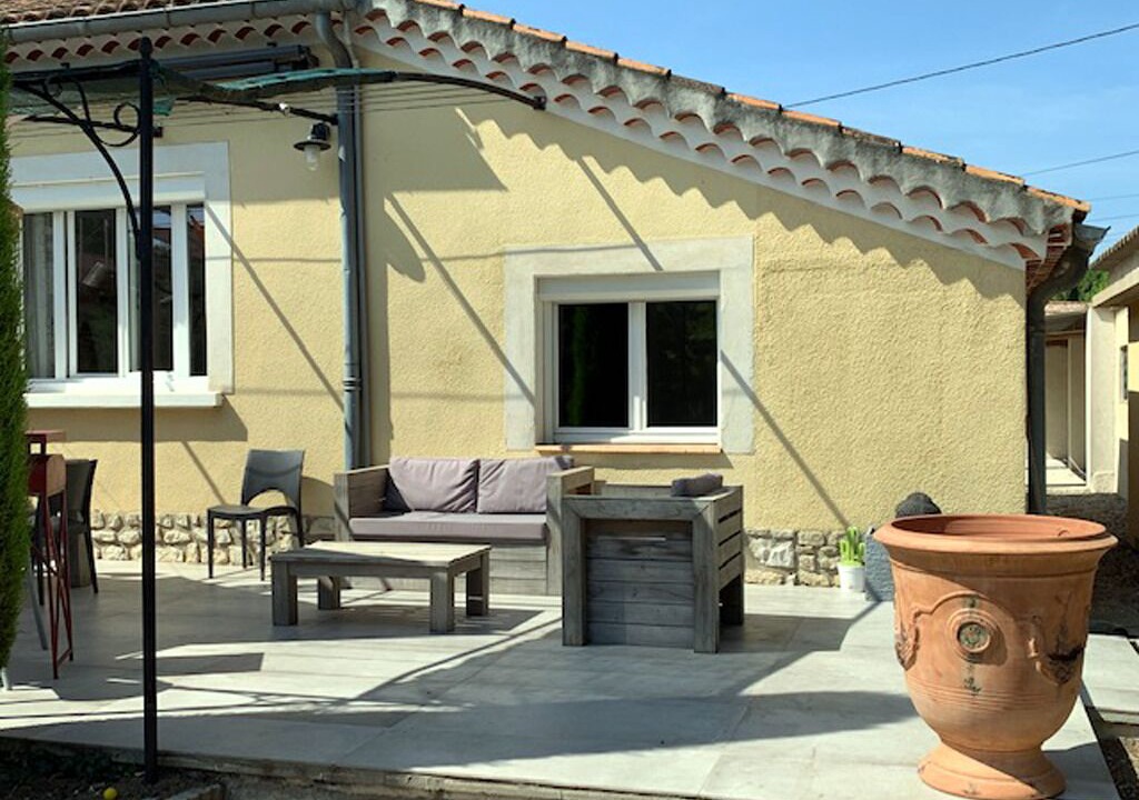 Photo of Patio Balcony in L'Isle-sur-la-Sorgue