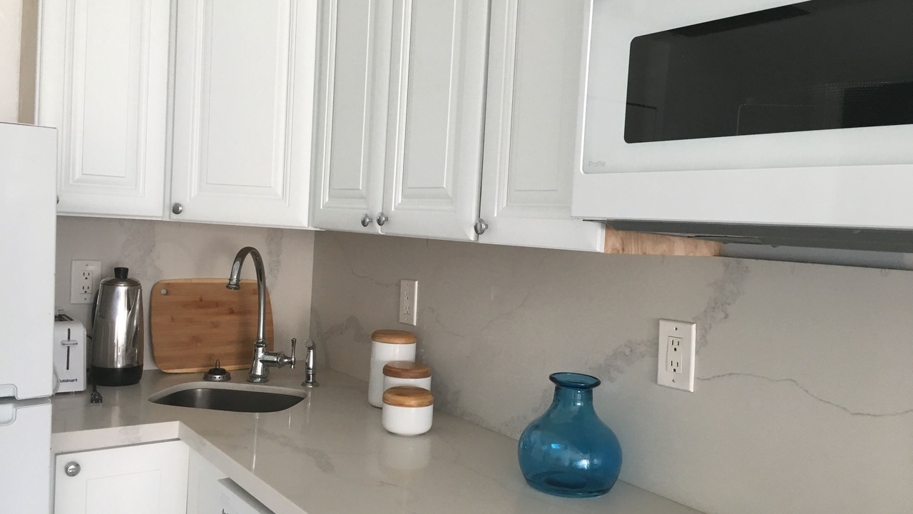 Photo of Kitchen in Flamingo/Lummus