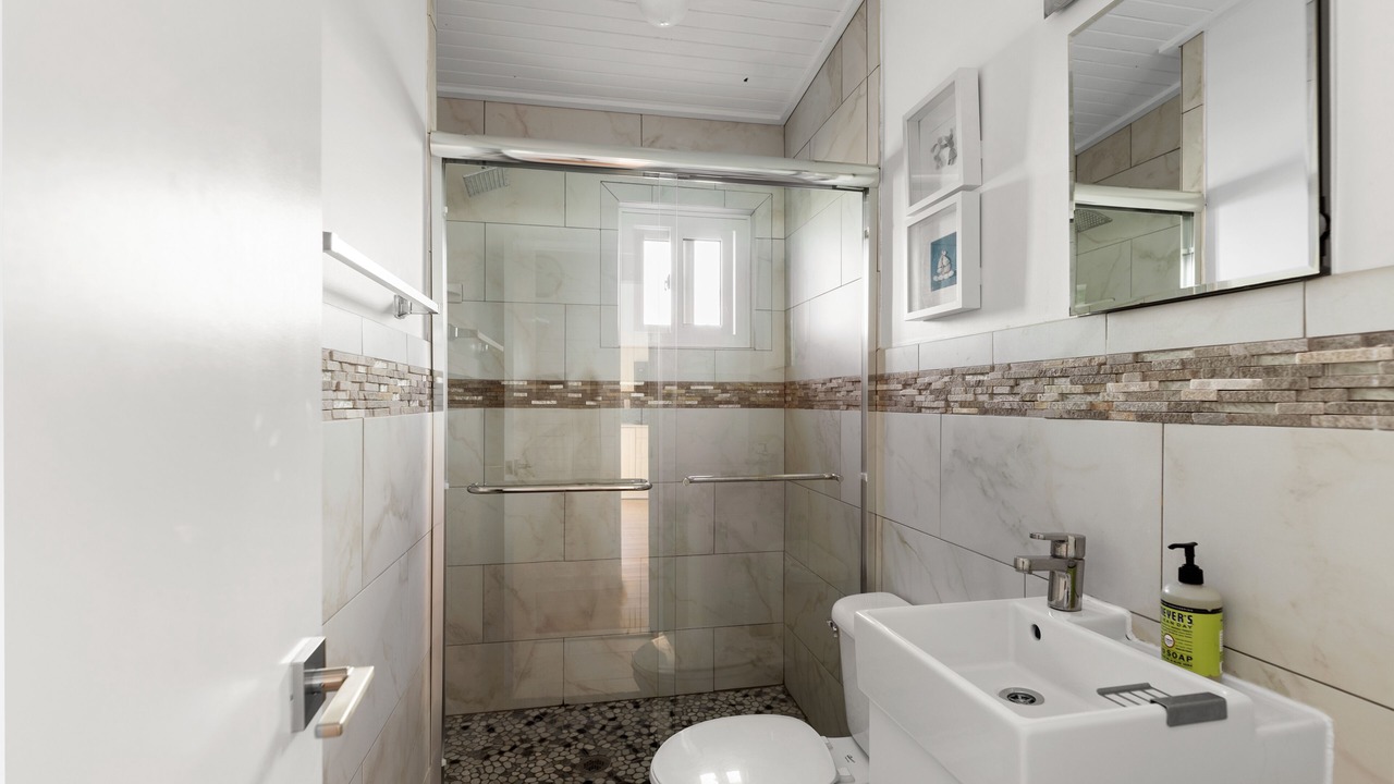 Photo of Bathroom in Ocean Bay Park