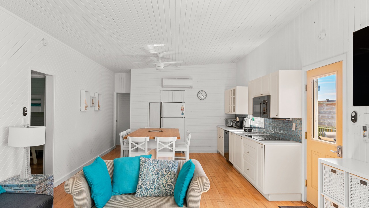 Photo of Livingroom in Ocean Bay Park