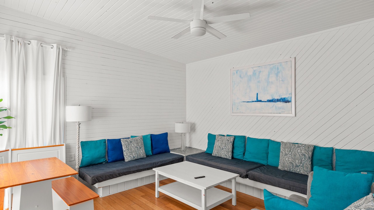 Photo of Livingroom in Ocean Bay Park