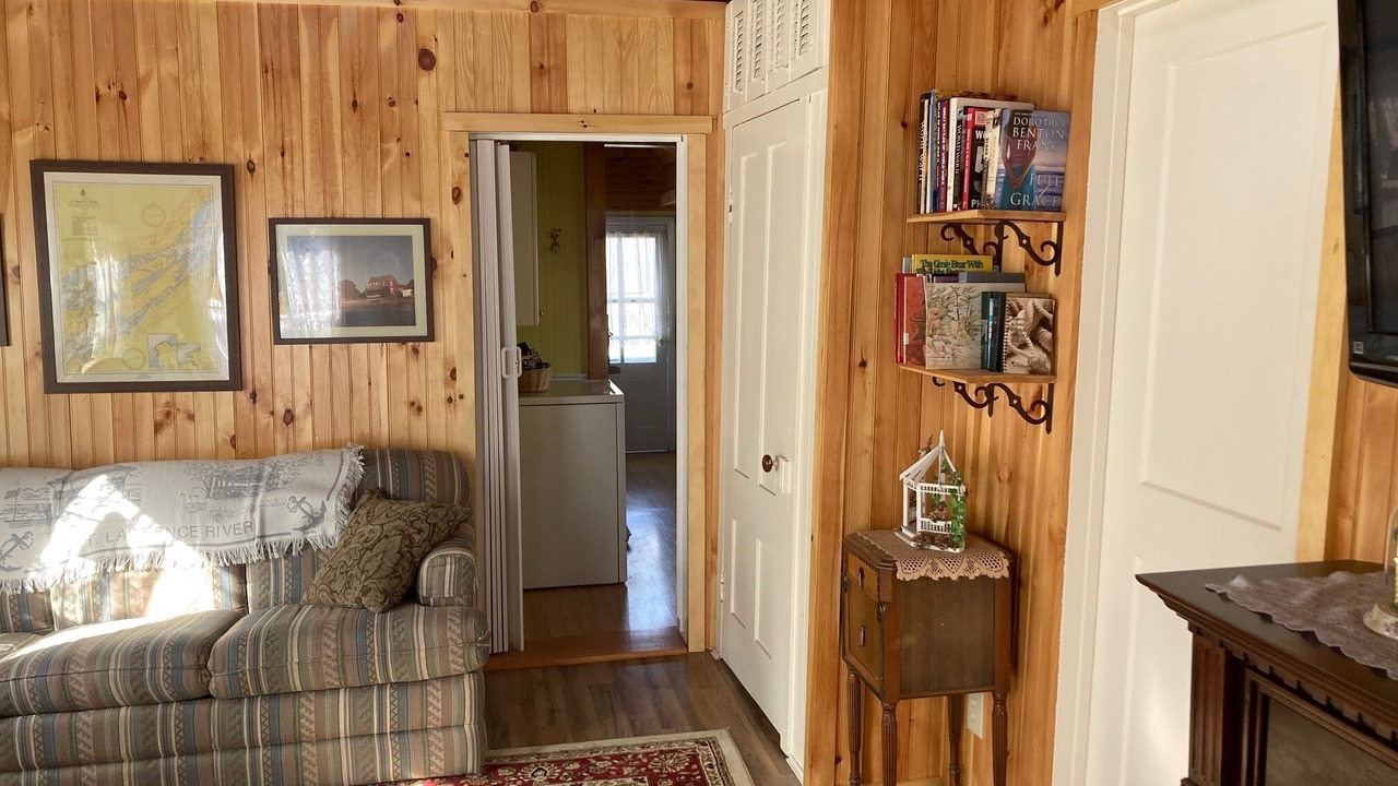 Photo of Livingroom in Thousand Island Park