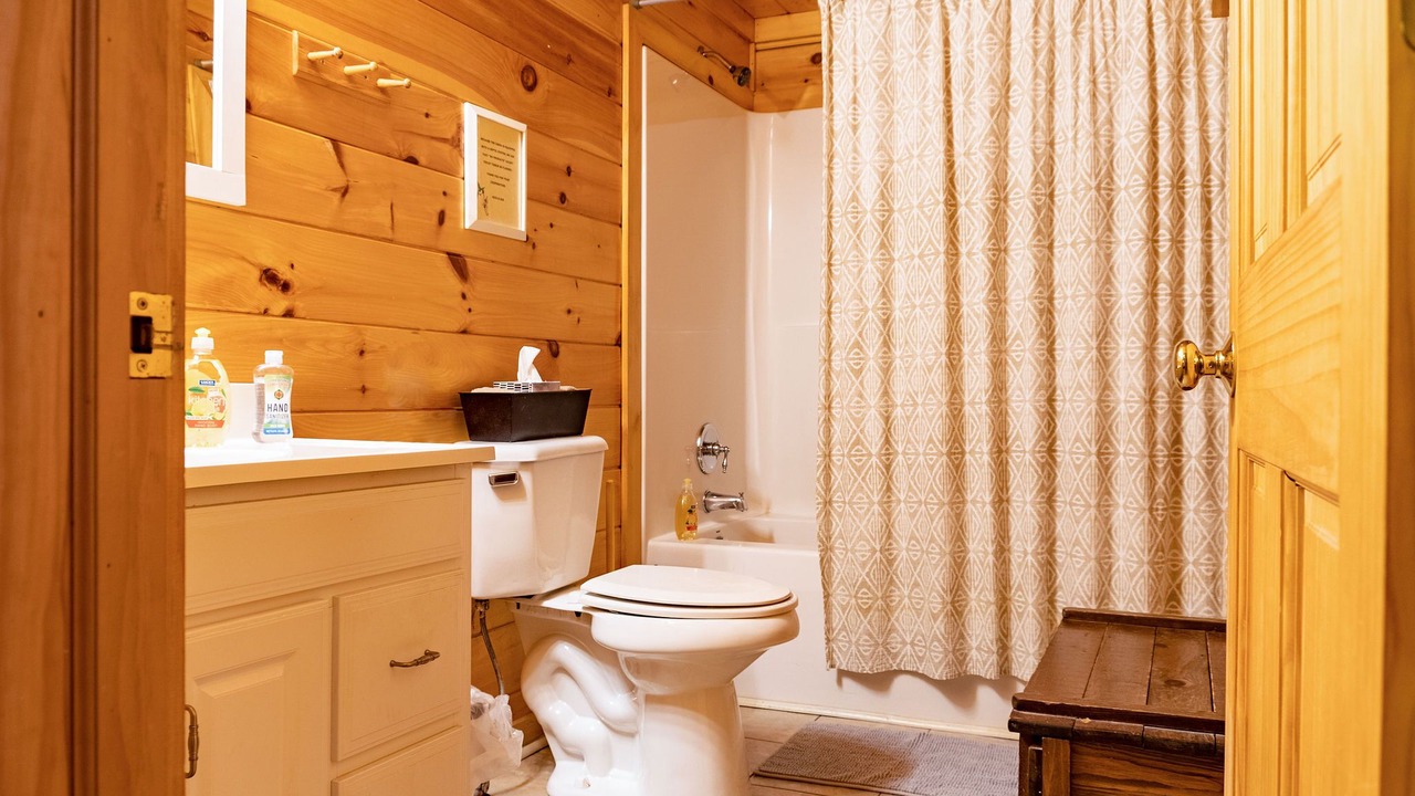 Photo of Bathroom in Jay