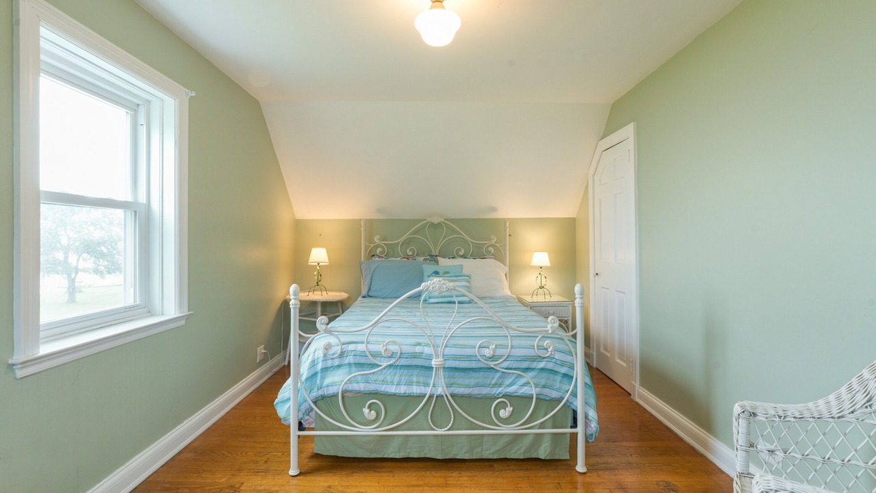 Photo of Bedroom in Town of Owasco