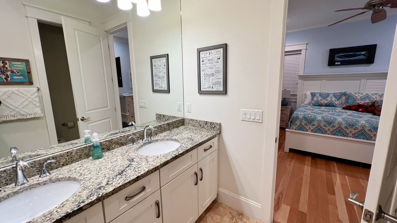 Photo of Bathroom in Lakeside at Blue Mountain Beach