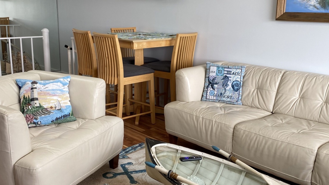 Photo of Livingroom in South Yarmouth