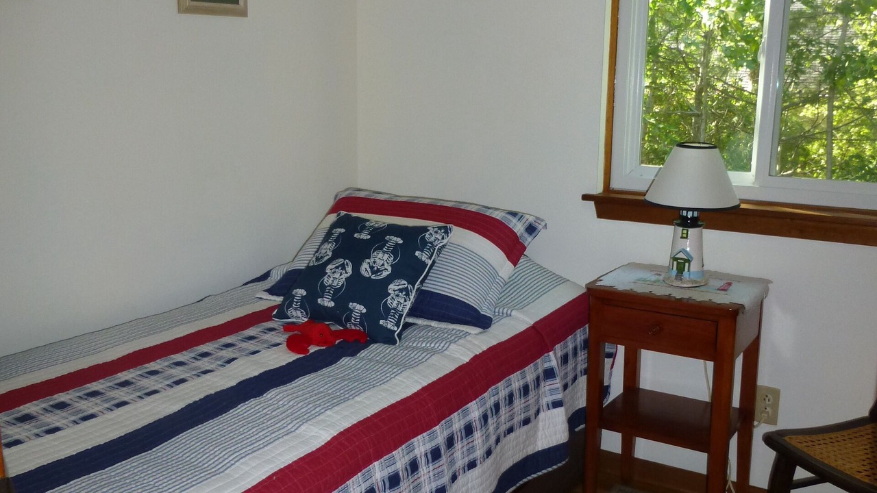Photo of Bedroom in Fells Pond