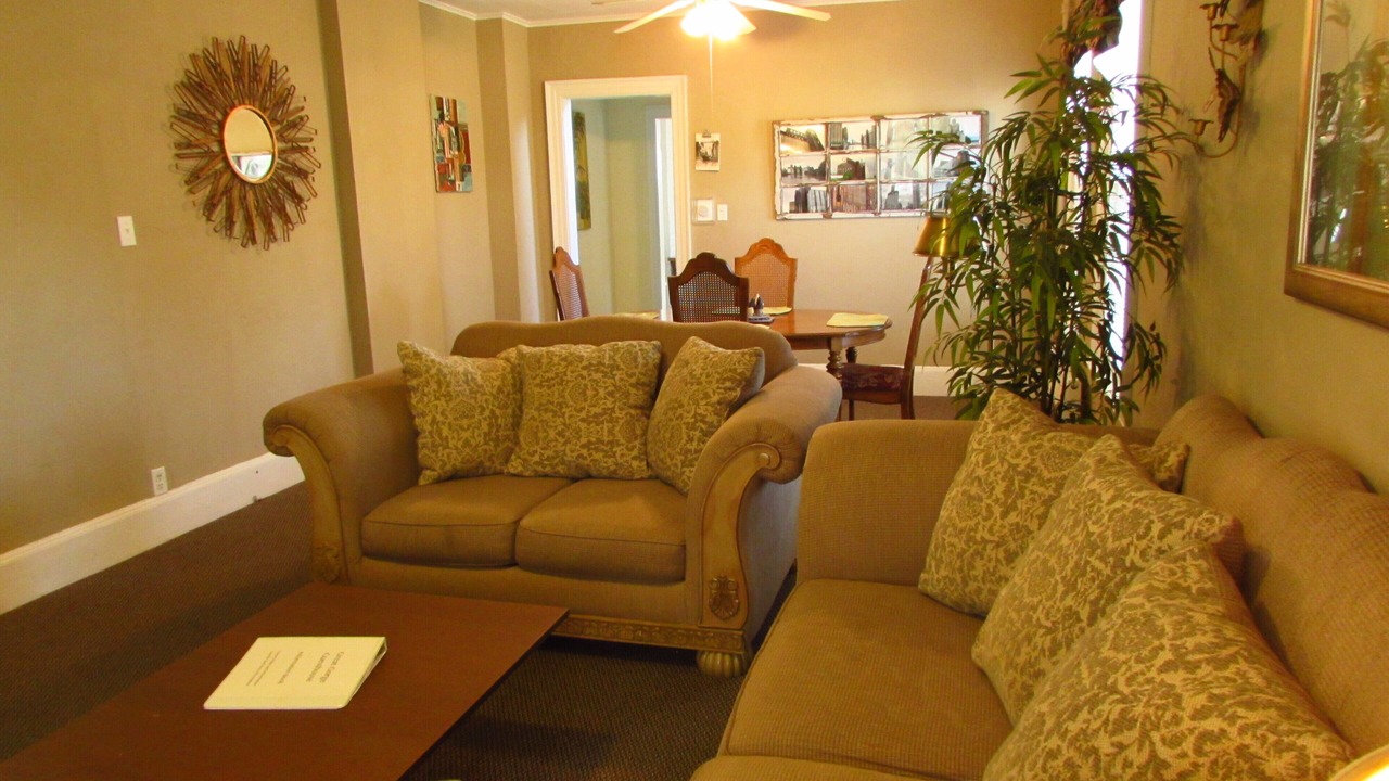 Photo of Livingroom in Downtown Niagara Falls