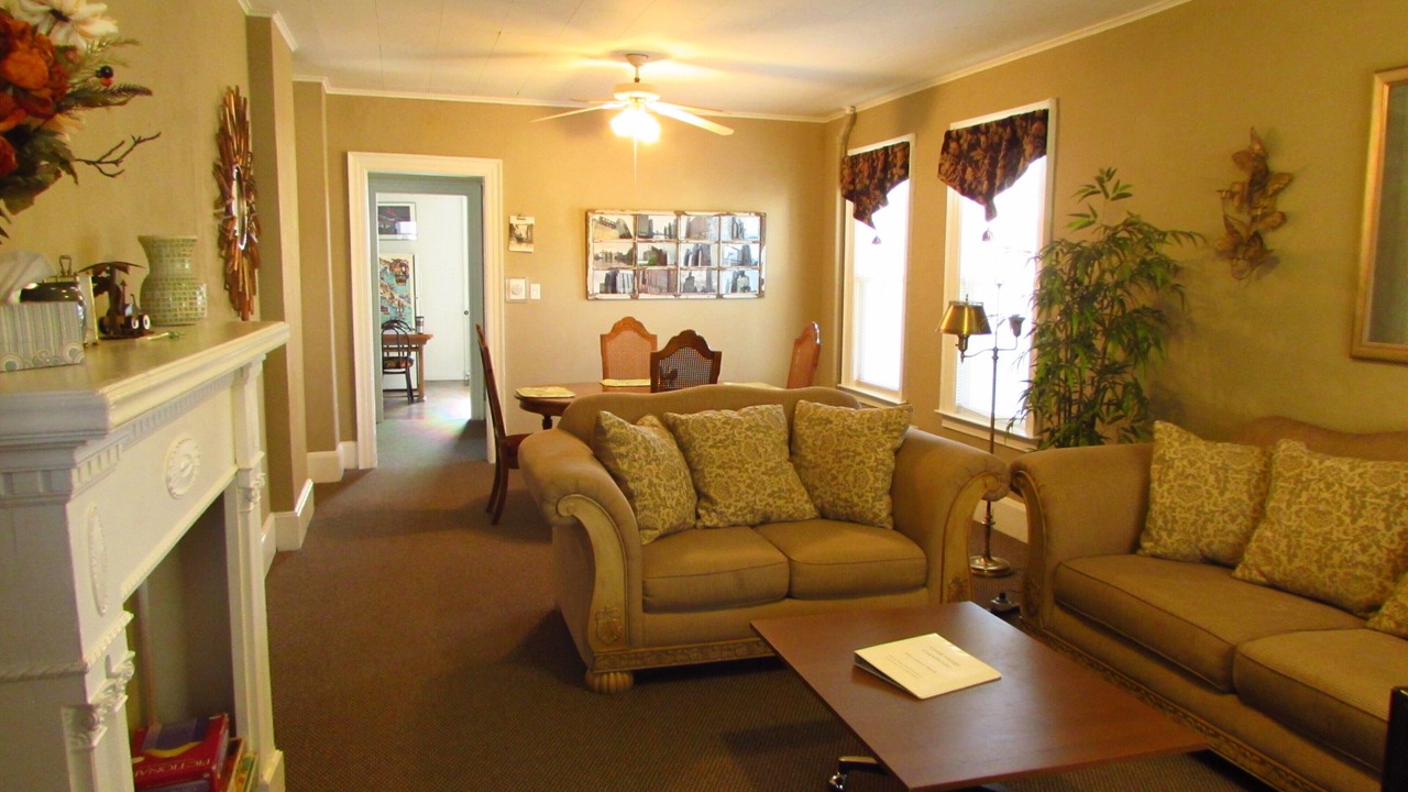 Photo of Bedroom in Downtown Niagara Falls