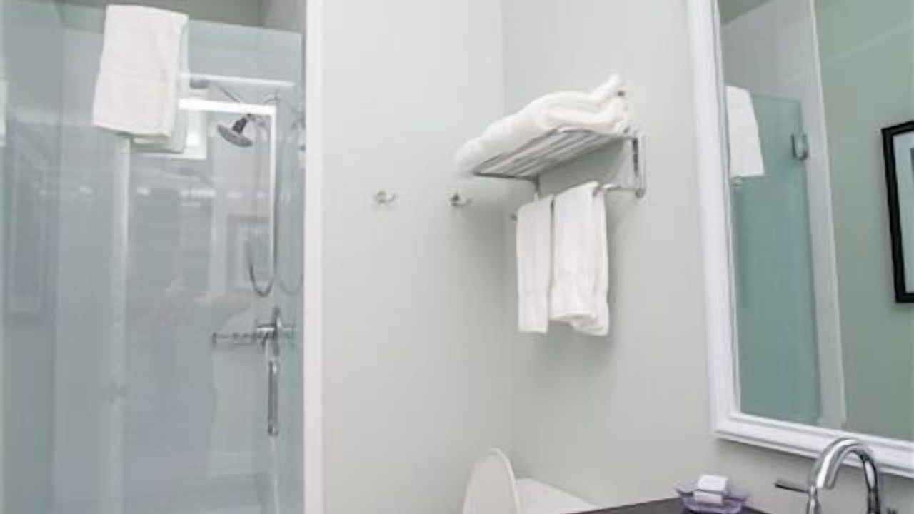 Photo of Bathroom in Navarre Beach