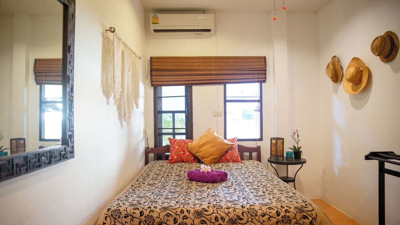 Photo of Bedroom in Khuekkhak