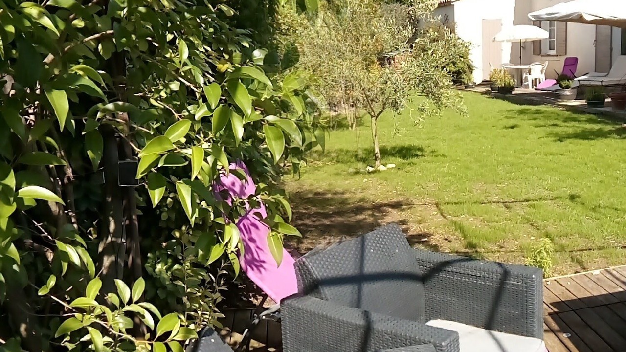 Photo of Patio Balcony in Cabrieres-d'Avignon