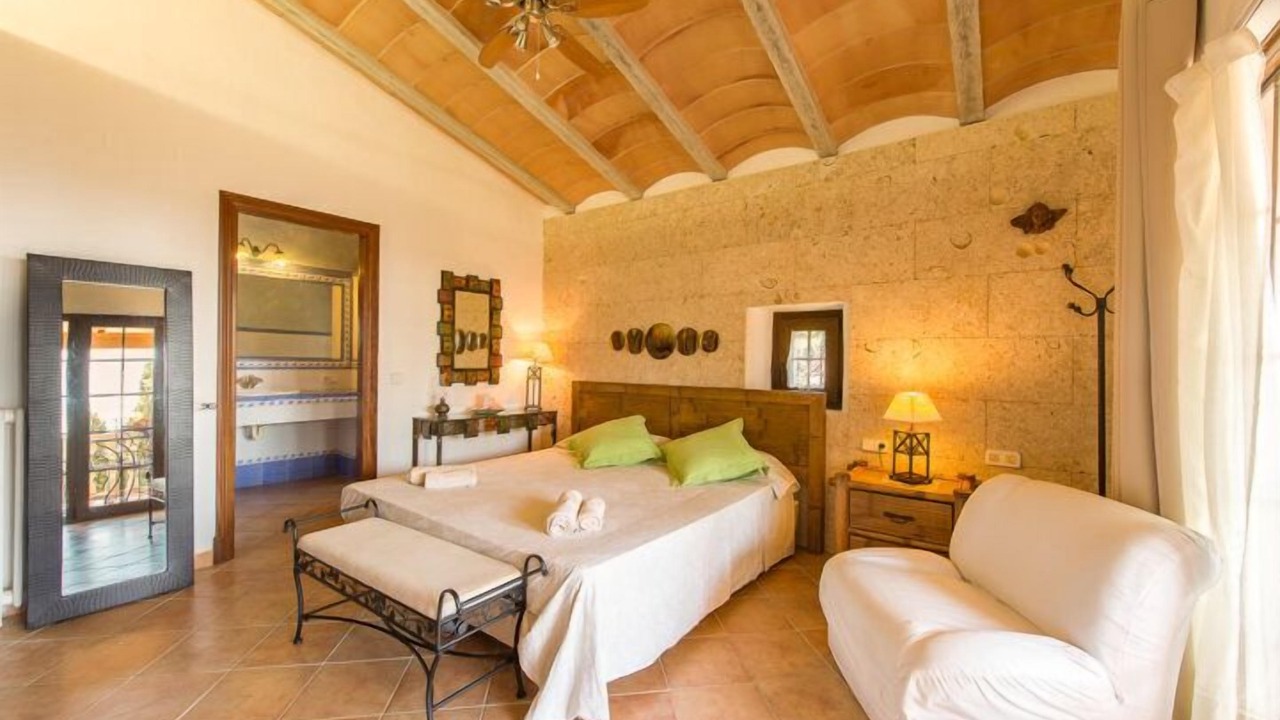 Photo of Bedroom in S Horta