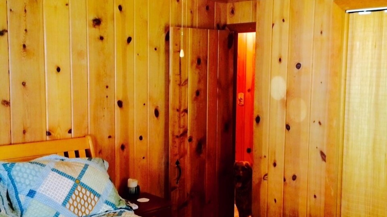 Photo of Bedroom in Kewadin