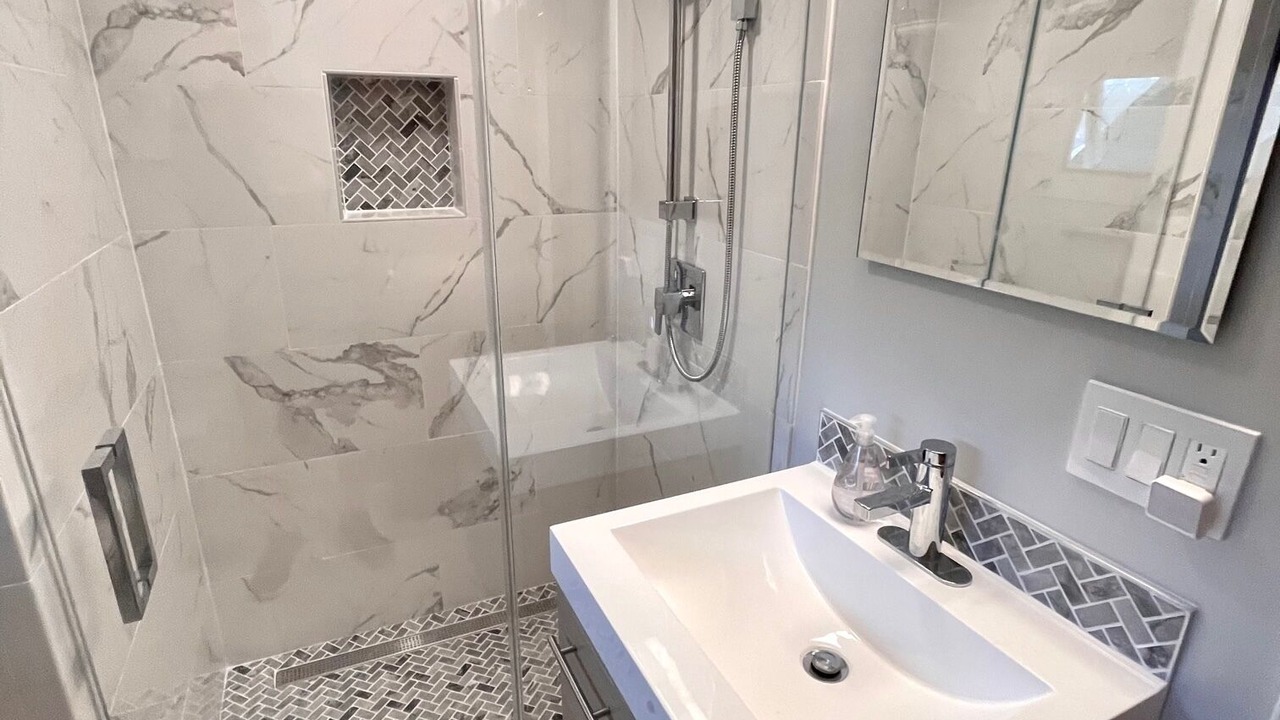Photo of Bathroom in Lake Erie Beach