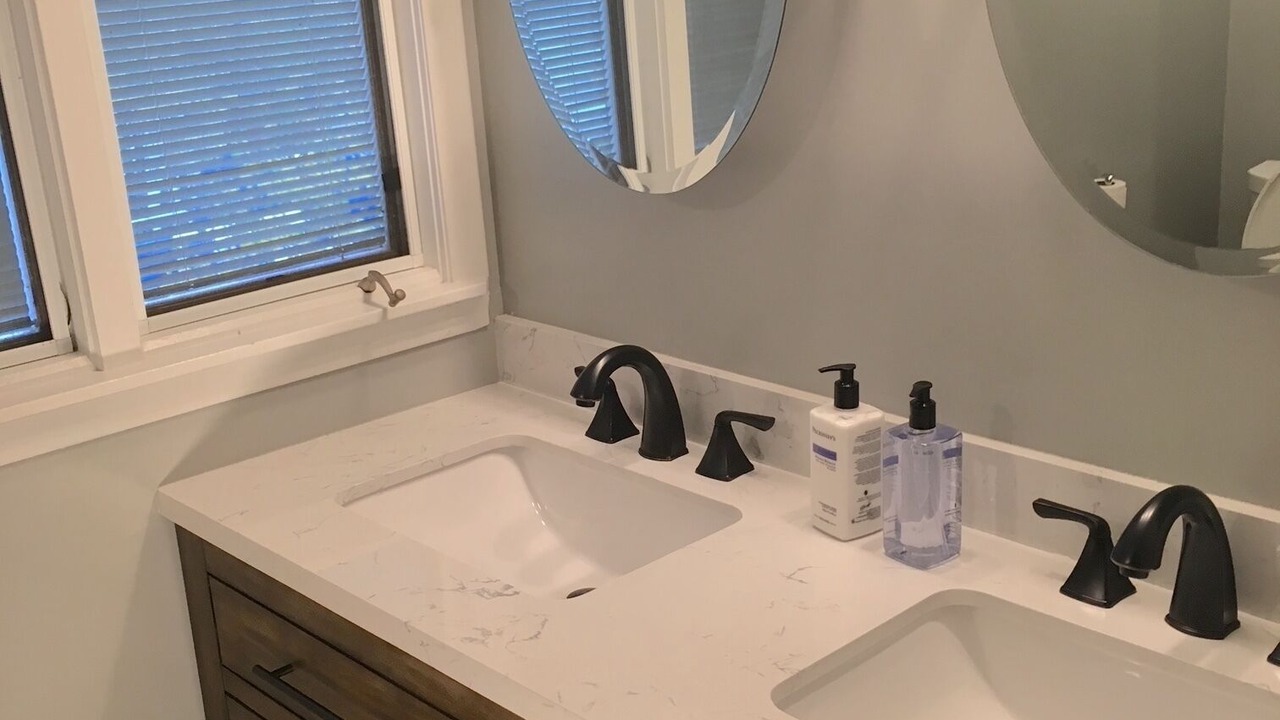 Photo of Bathroom in Lake Erie Beach