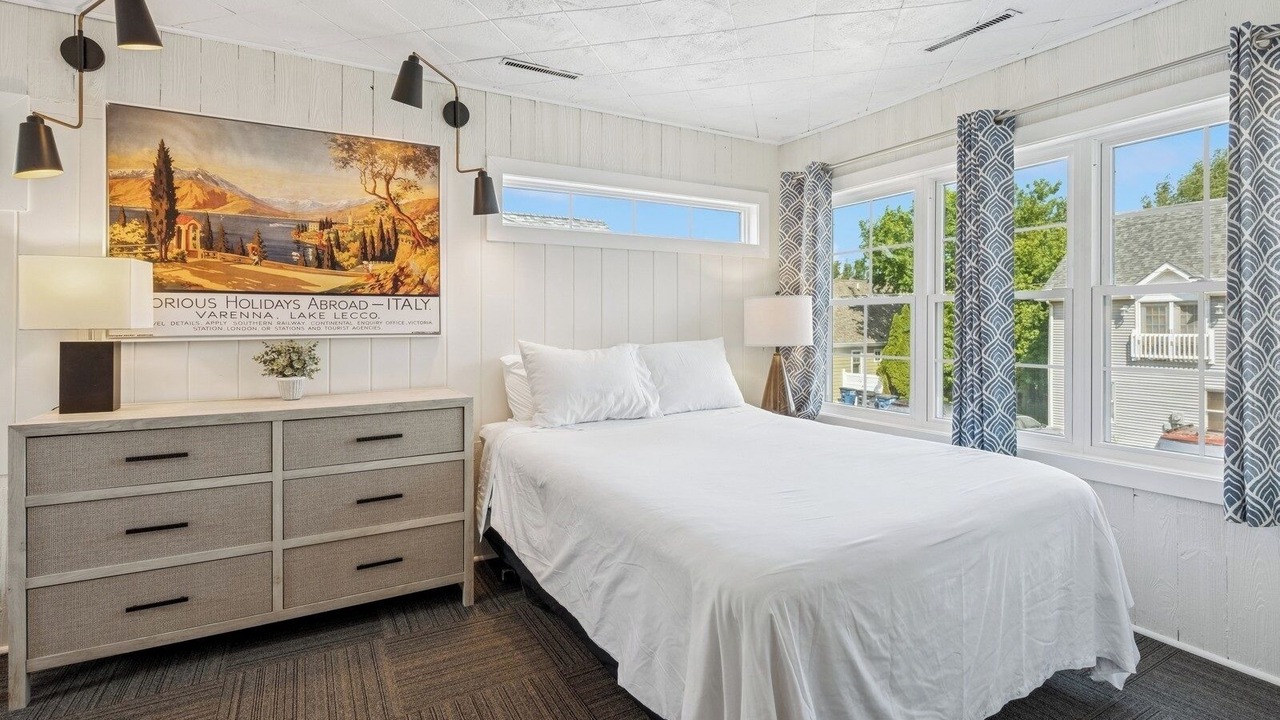 Photo of Bedroom in Michigan City