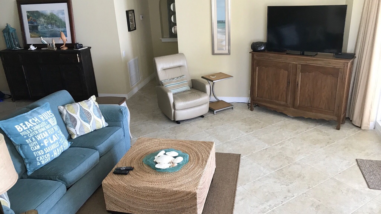 Photo of Livingroom in Navarre Beach