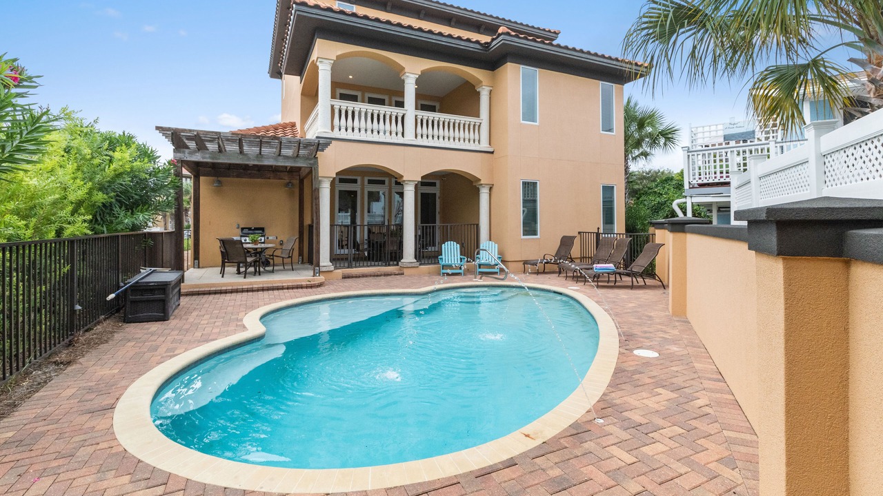 Photo of Outdoor in Emerald Waters Village