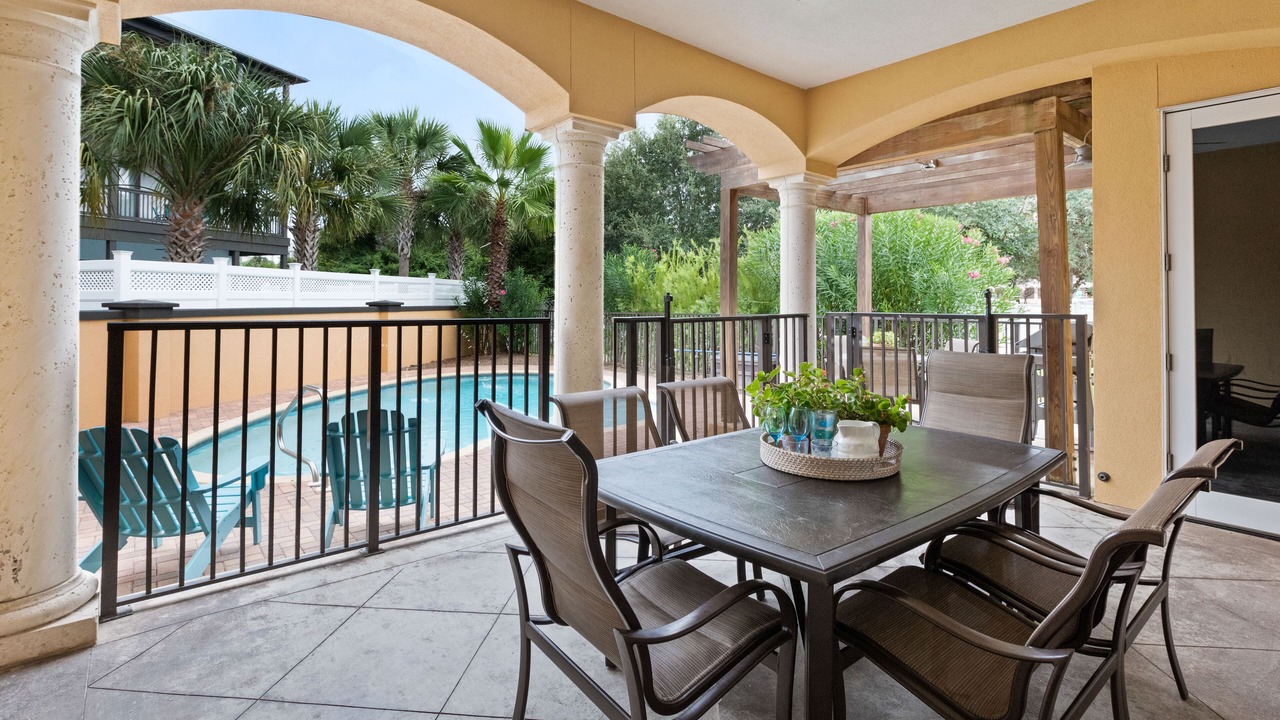Photo of Outdoor in Emerald Waters Village