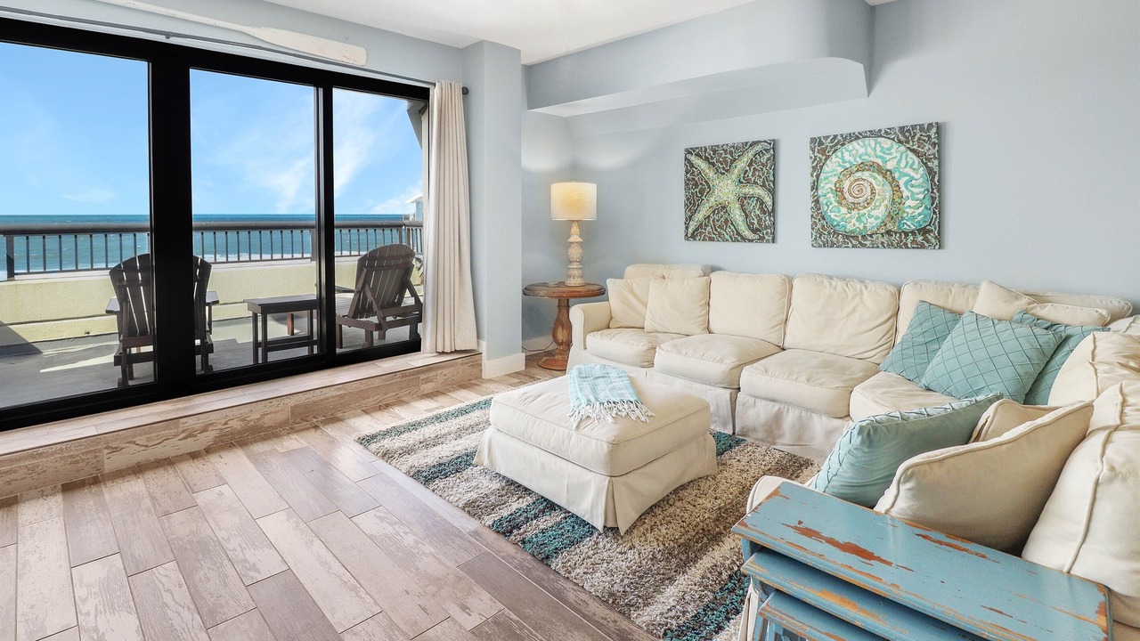 Photo of Livingroom in Mexico Beach