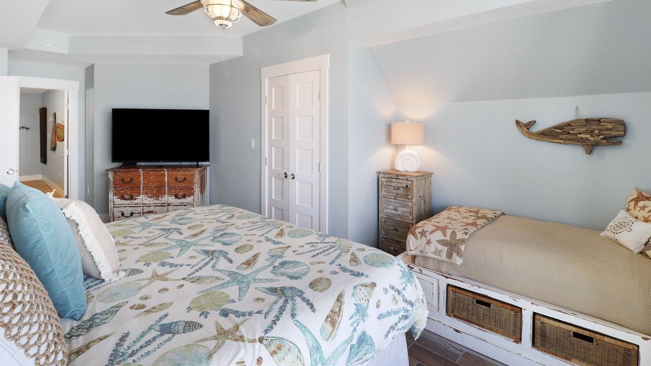 Photo of Bedroom in Mexico Beach