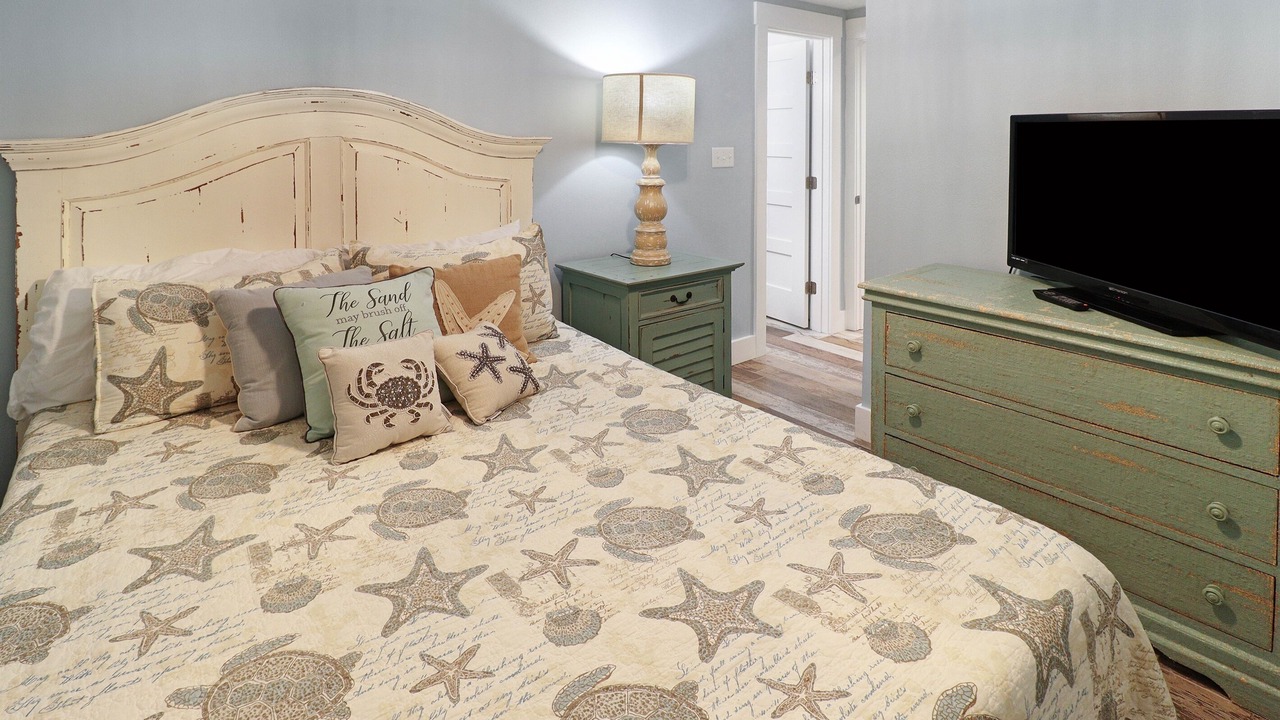 Photo of Bedroom in Mexico Beach