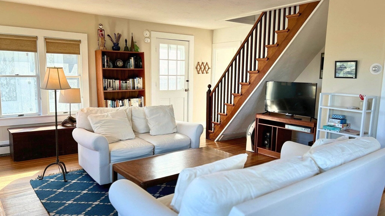 Photo of Livingroom in East Sandwich