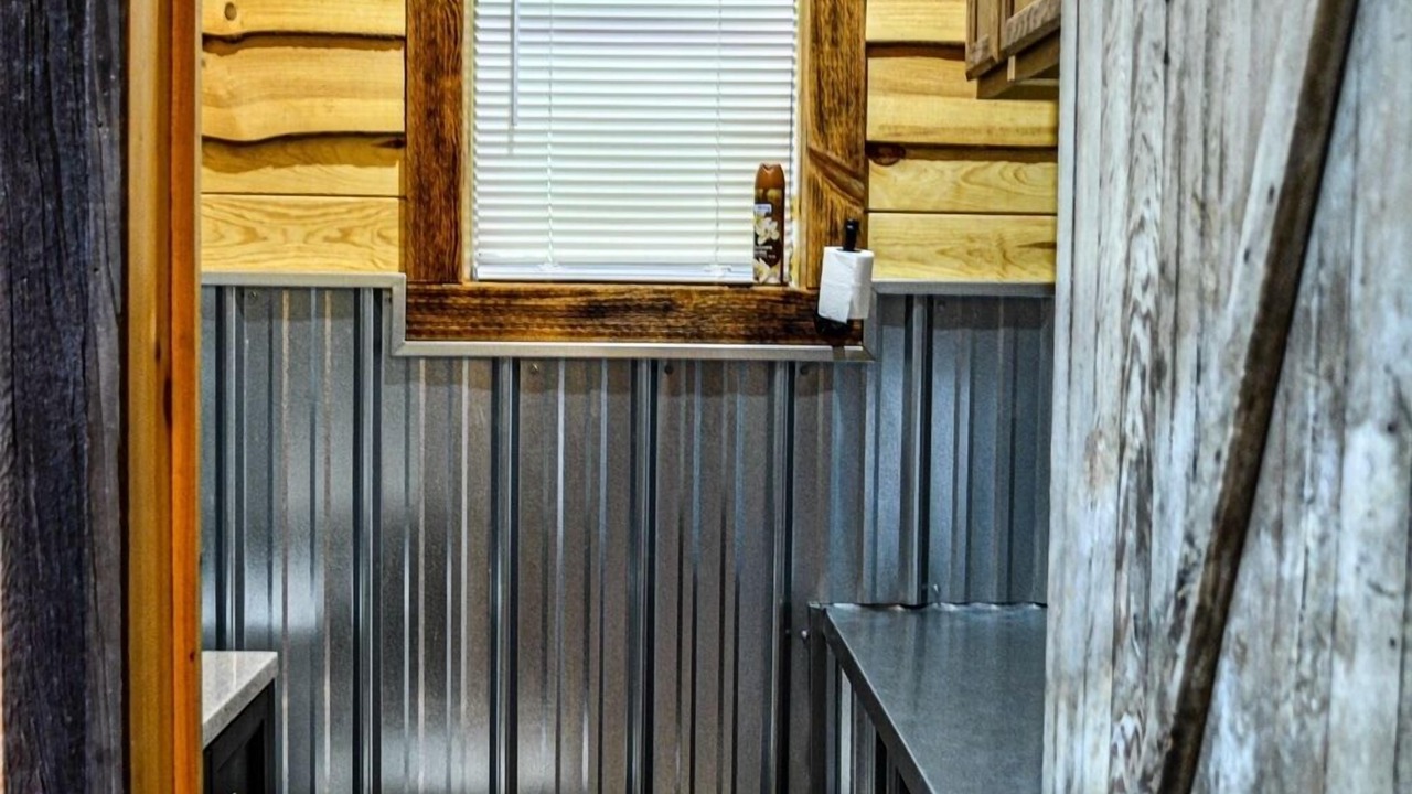 Photo of Bathroom in Jasper