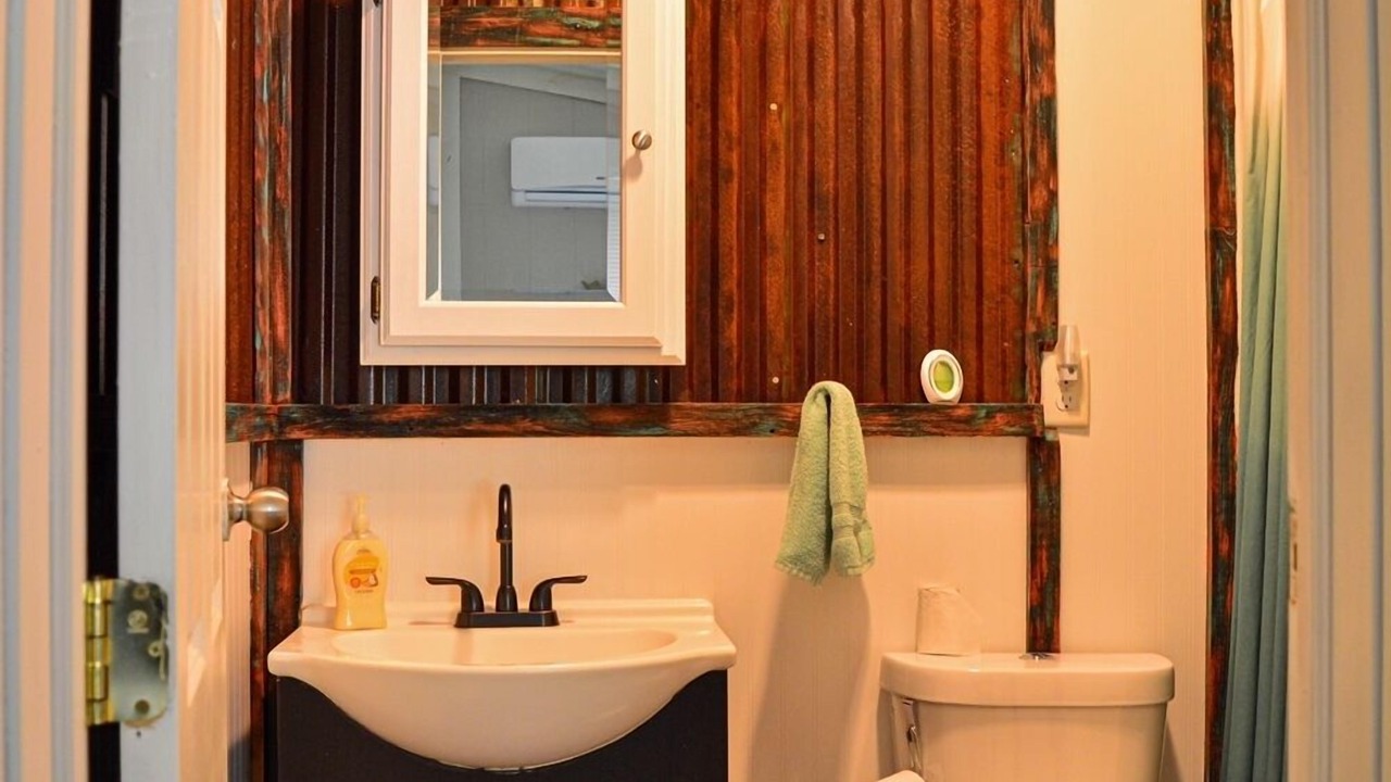 Photo of Bathroom in Jasper