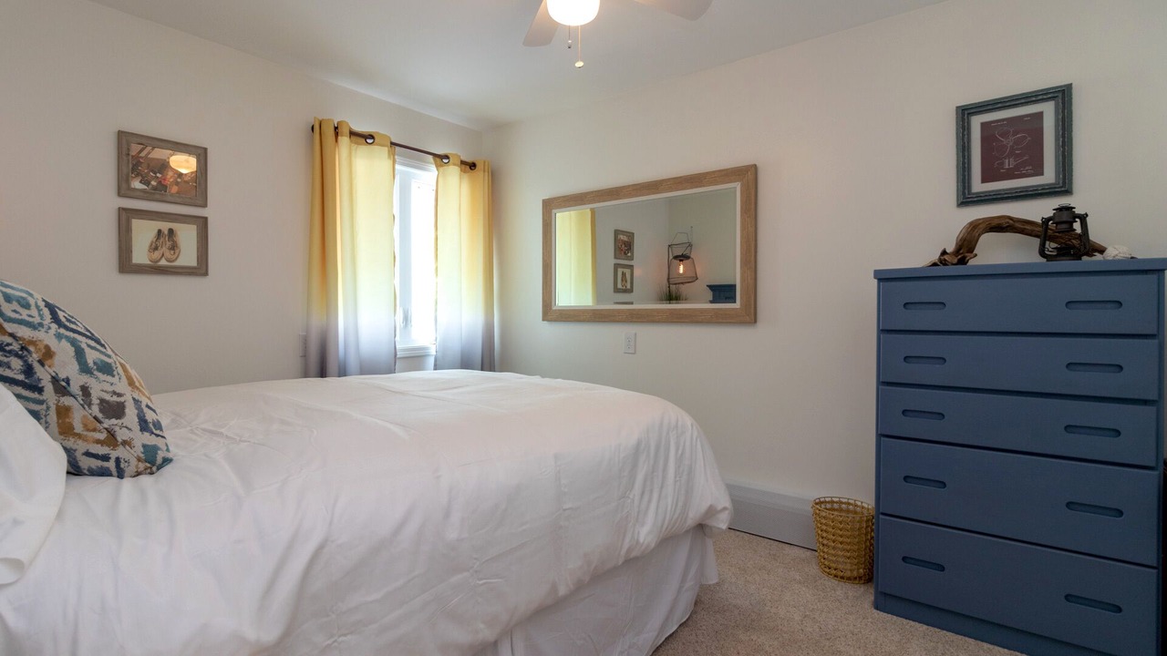 Photo of Bedroom in Town of Richmond