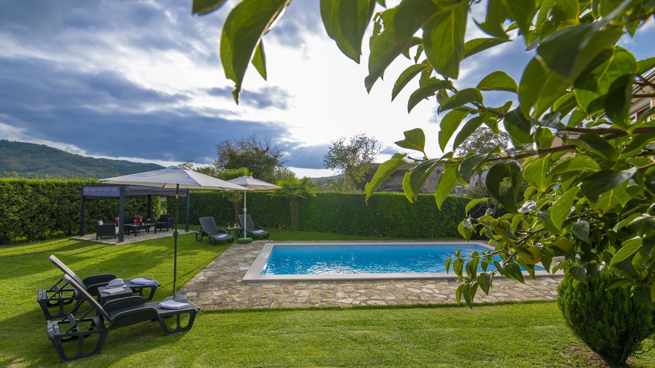 Photo of Outdoor in Borut