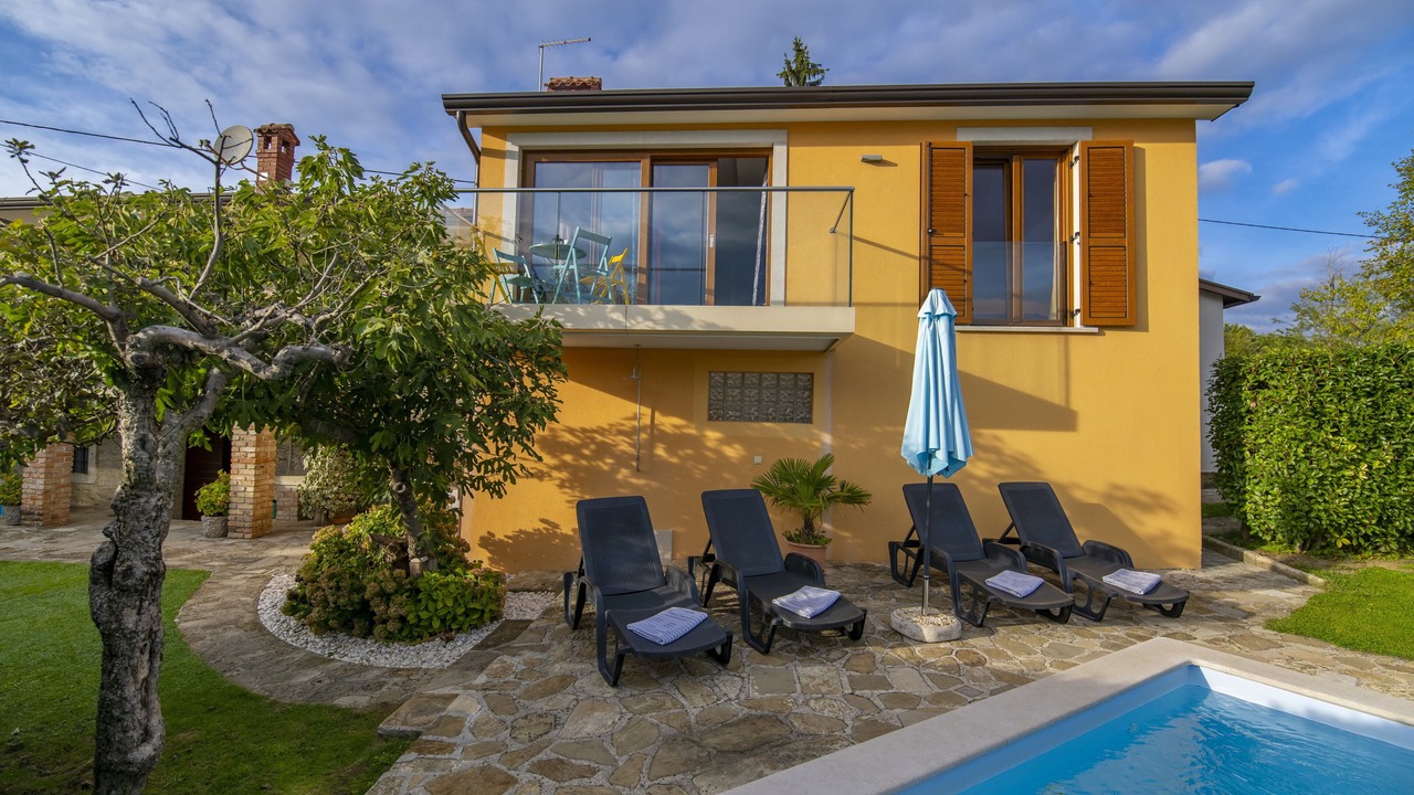 Photo of Outdoor in Borut