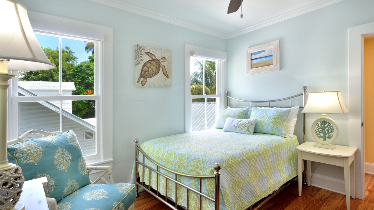 Photo of Bedroom in Historic Seaport