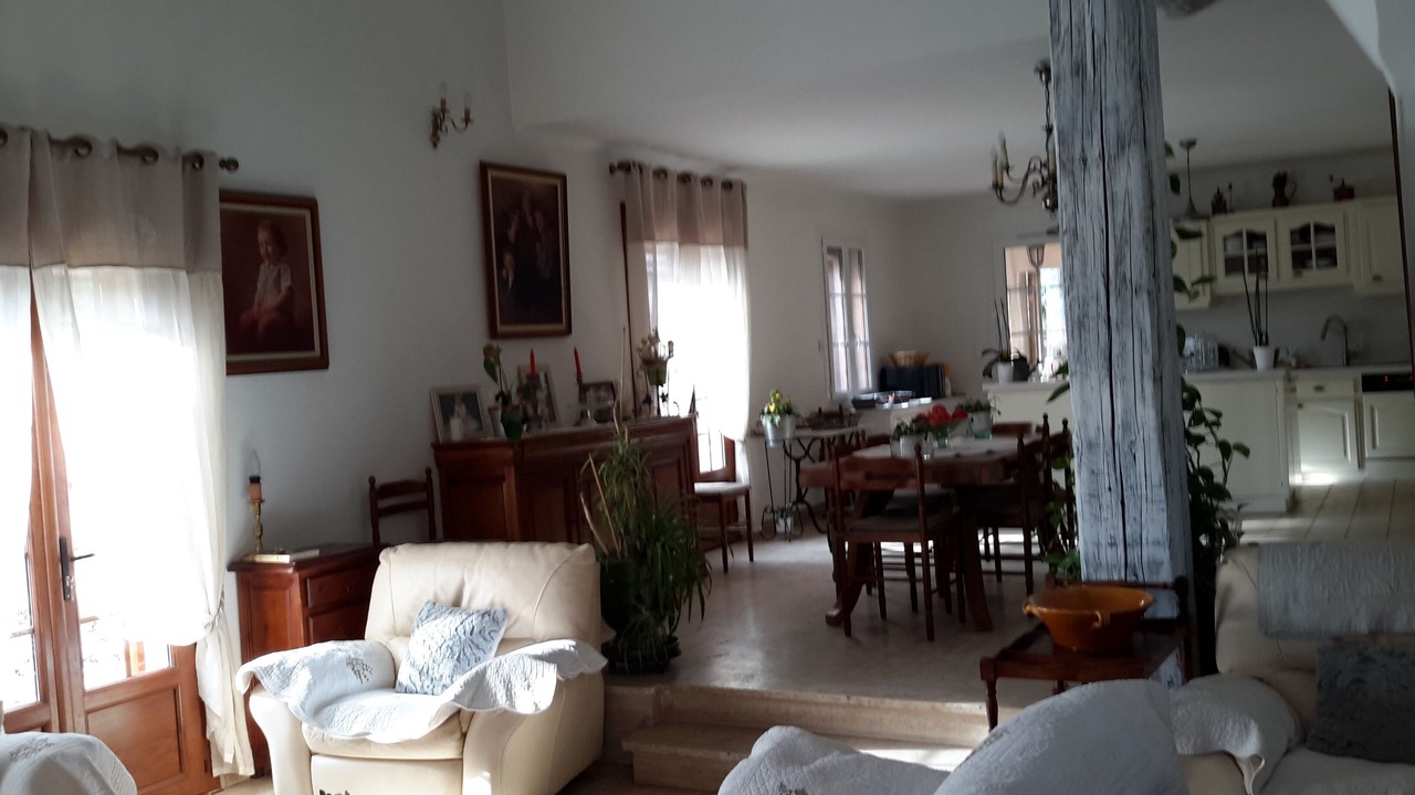 Photo of Livingroom in Lagnes