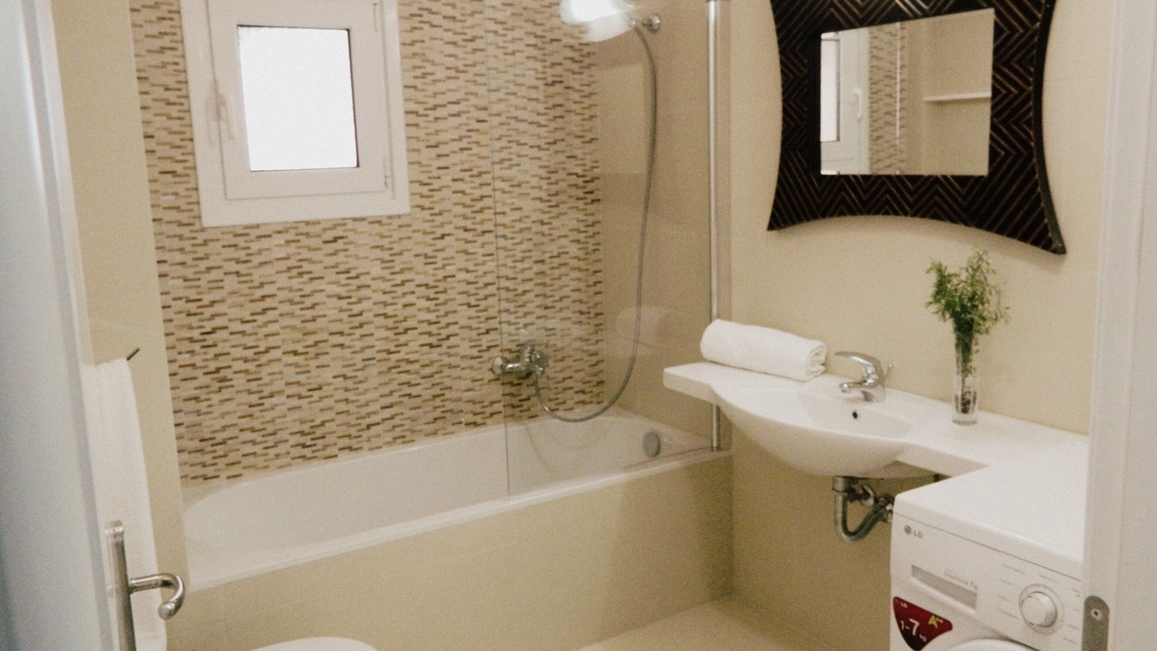 Photo of Bathroom in Amoopi