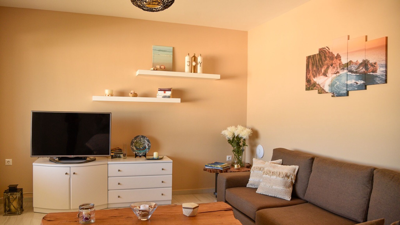 Photo of Livingroom in Amoopi