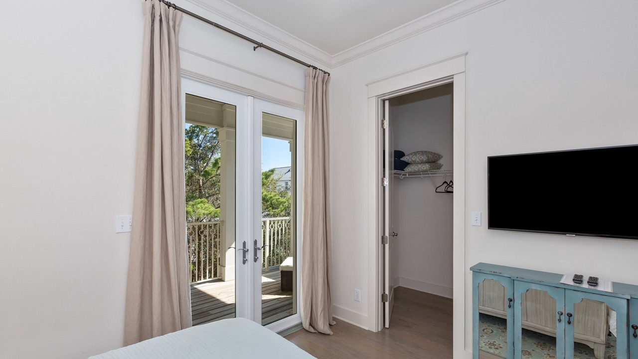 Photo of Bedroom in Seacrest Beach