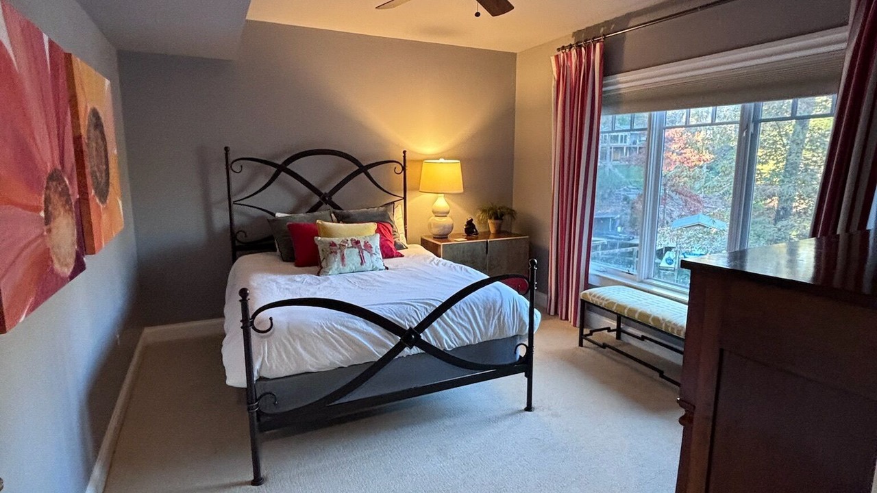 Photo of Bedroom in North Shore