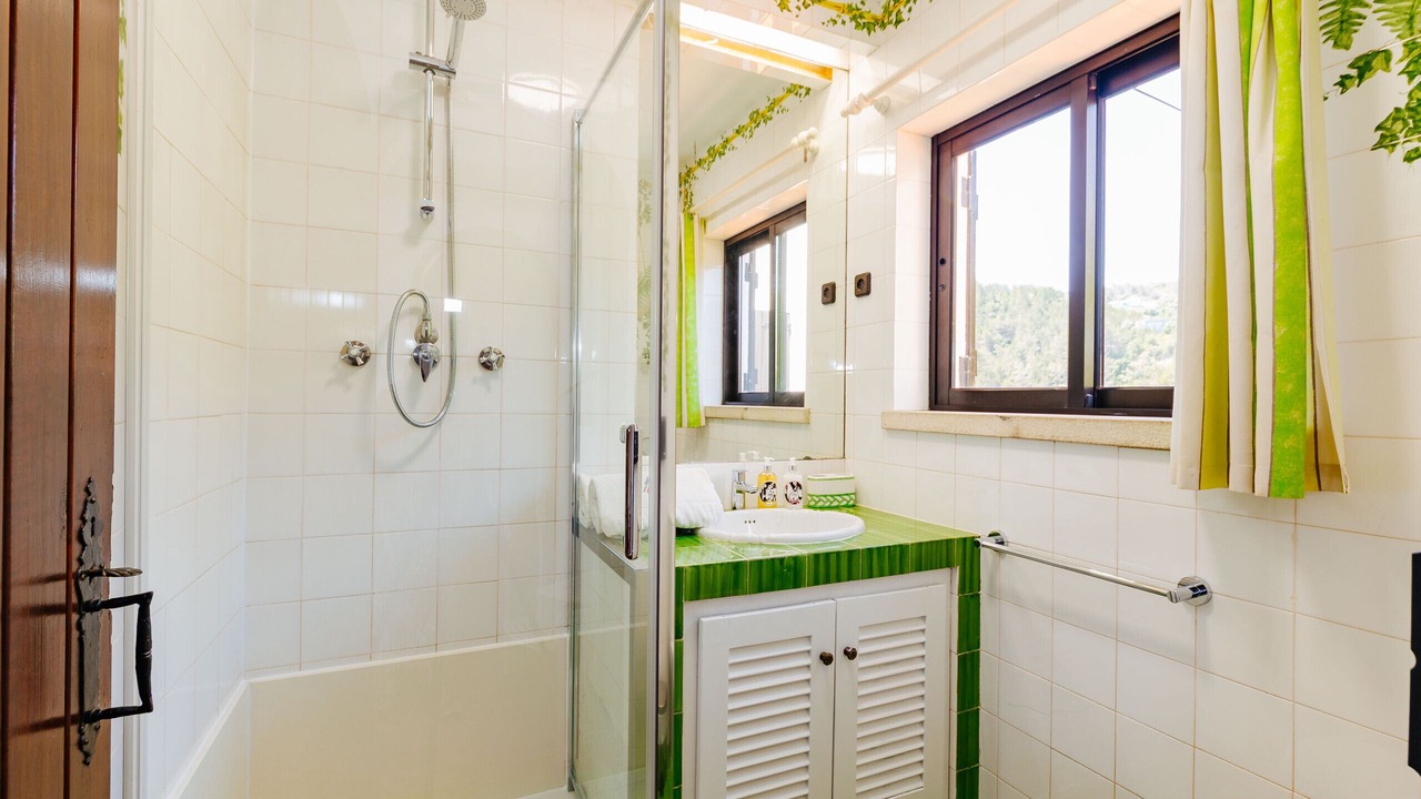 Photo of Bathroom in Sesimbra